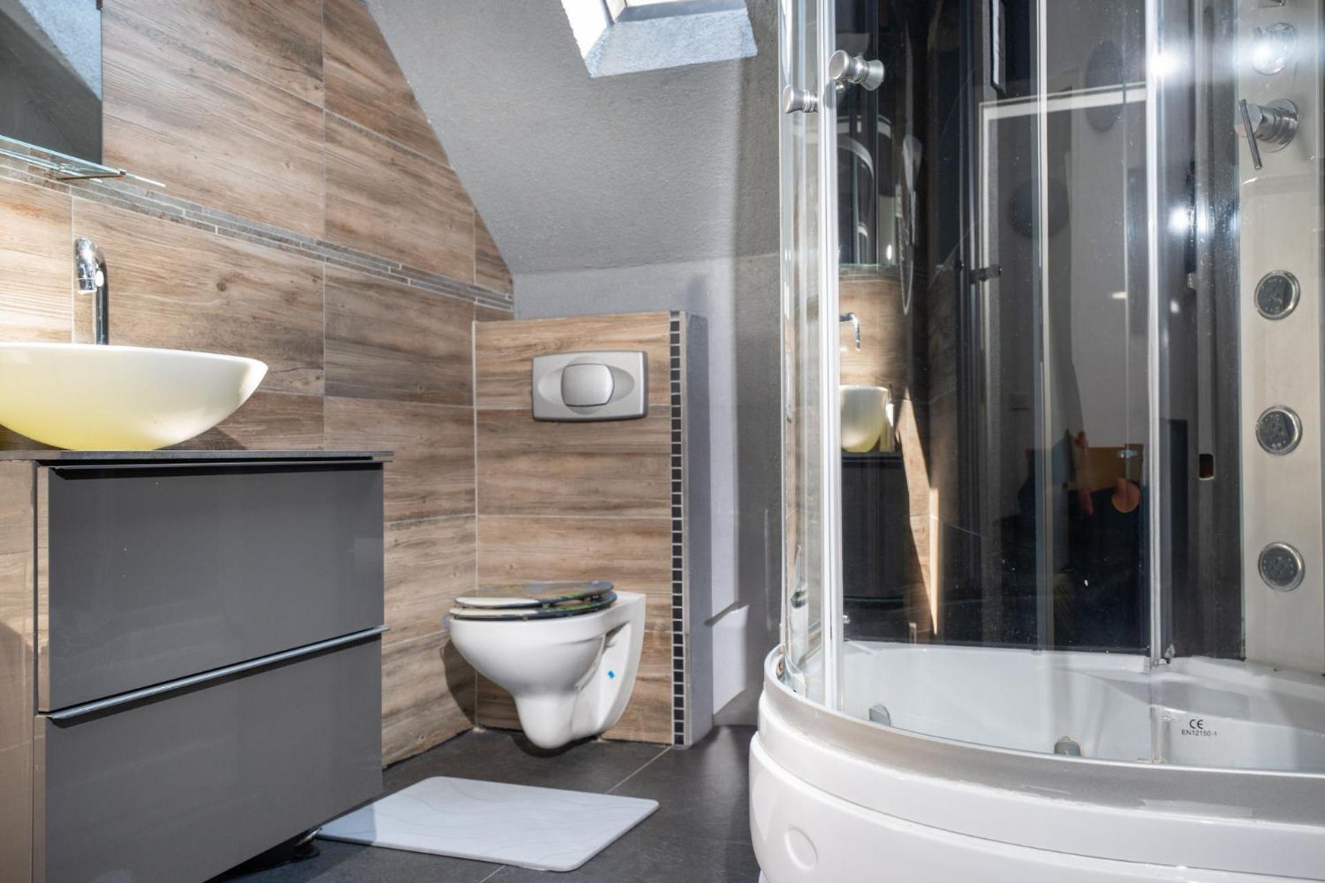 Stylische Privatzimmer An Der Mosel コブレンツ エクステリア 写真
